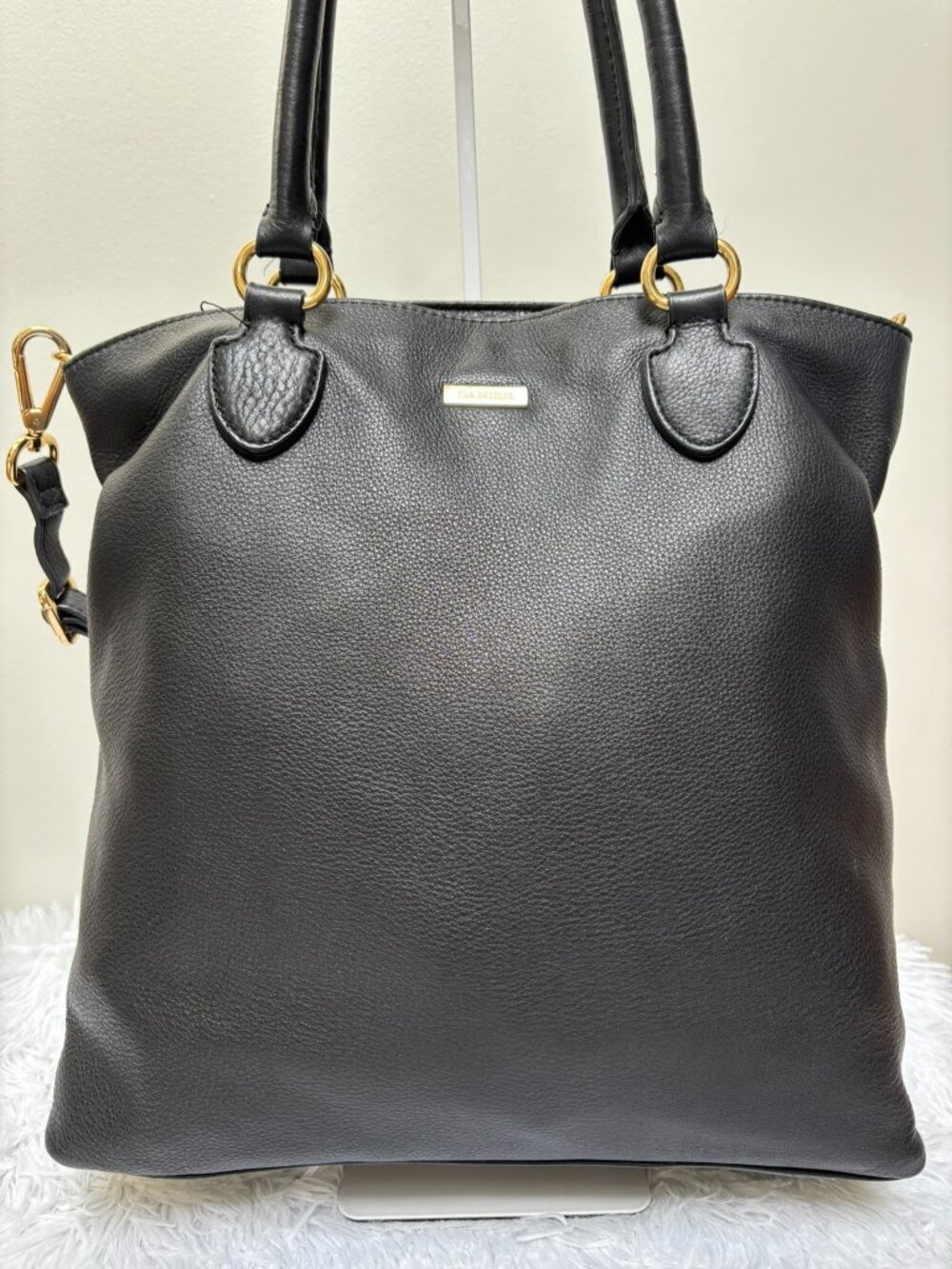 Danier Black Genuine Leather 2-Way Shoulder Bag - Picture 8 of 14